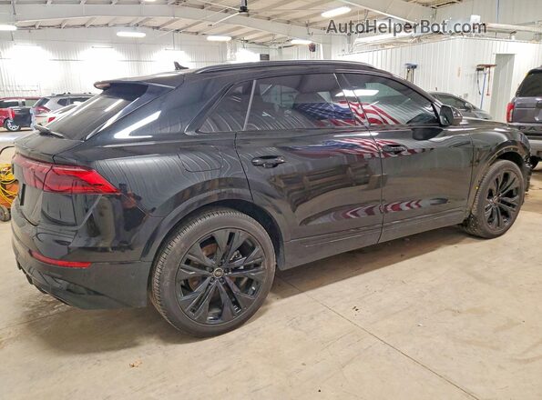 WA1FVBF17SD006939 2025 AUDI Q8 Black Rear right