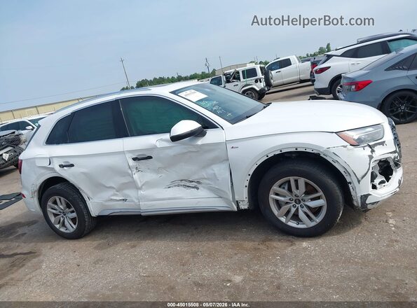 WA1GAAFY2N2018455 2022 AUDI Q5 White Rear interior view