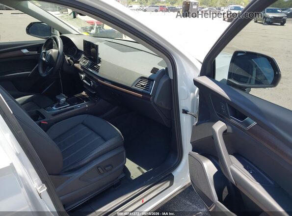 WA1GAAFY9P2002272 2023 AUDI Q5 Белый Вид салона спереди