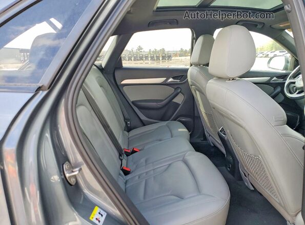 WA1GCCFSXHR002873 2017 AUDI Q3 Серебряный Вид задней части салона
