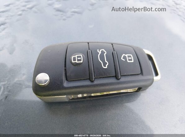 WA1GFCFS3GR007595 2016 AUDI Q3 Gray Dashboard view