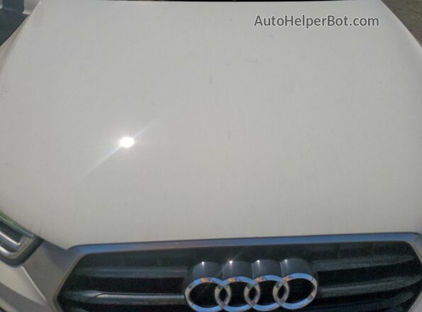 WA1HCCFS2JR031133 2018 AUDI Q3 White Շարժիչի բաժամունքի տեսք