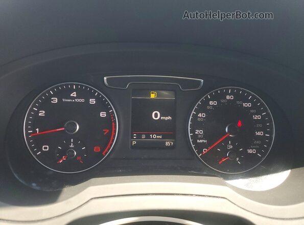 WA1HCCFS2JR031133 2018 AUDI Q3 White Սարքավորումների վահանակի տեսք