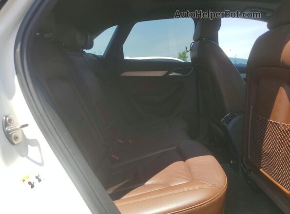 WA1HCCFS2JR031133 2018 AUDI Q3 White Սալոնի հետևի տեսք