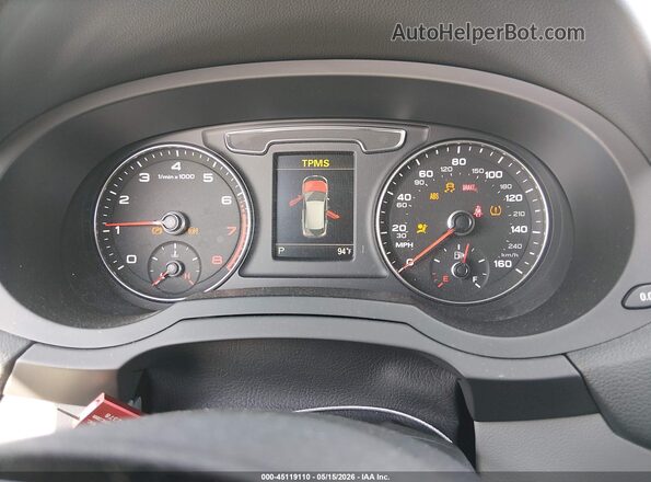 WA1HCCFS3HR013038 2017 AUDI Q3 Black Widok tylnych siedzeń