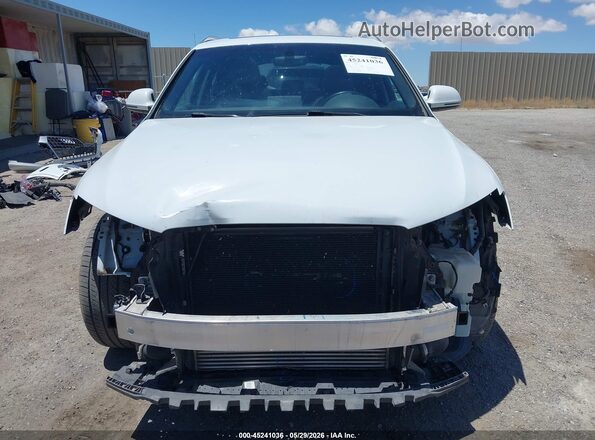 WA1HCCFS7JR020144 2018 AUDI Q3 White Rear interior view