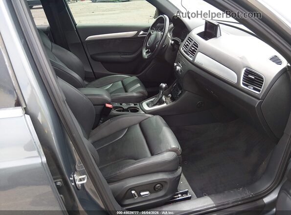 WA1JCCFS2HR007829 2017 AUDI Q3 Gray წინა სალონის ხედი