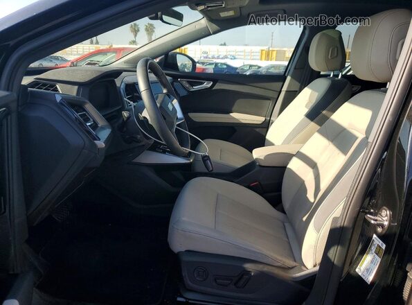 WA1KUBFZ1SP056788 2025 AUDI Q4 Black 
