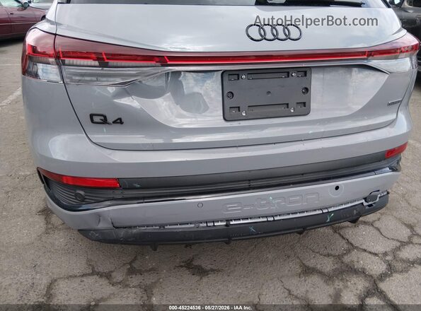 WA1KUBFZ3SP053455 2025 AUDI Q4 Gray Front view