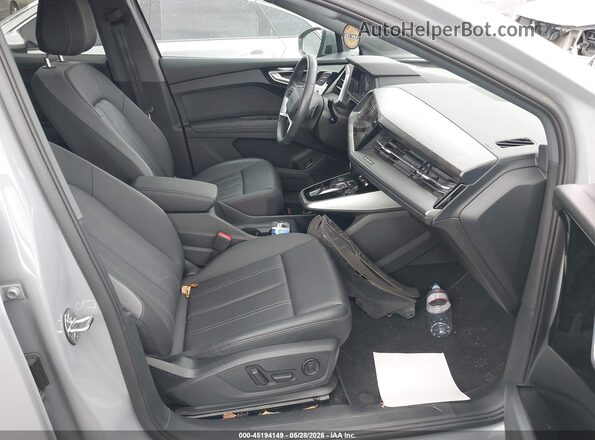 WA1KUBFZ5SP061394 2025 AUDI Q4 Gray წინა სალონის ხედი