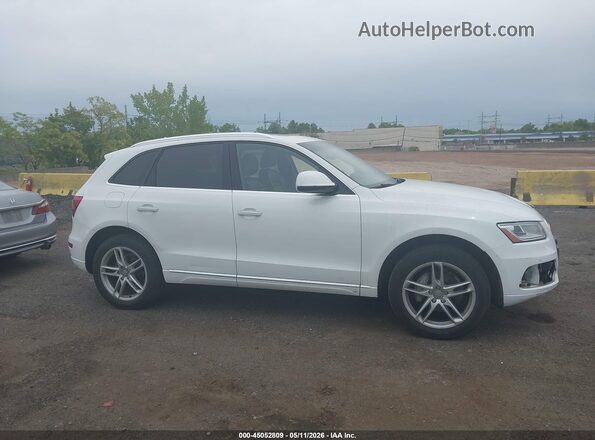 WA1L2AFP1HA094553 2017 AUDI Q5 White Rear interior view
