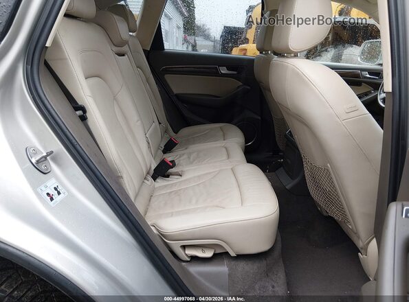 WA1L2AFP3HA010992 2017 AUDI Q5 Silver Vista de la etiqueta del VIN