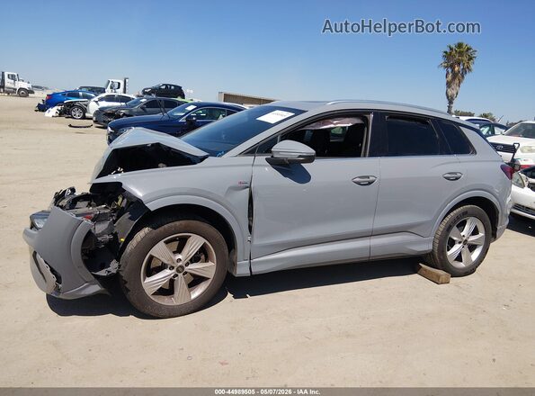 WA1L2BFZXRP030680 2024 AUDI Q4 Gray Widok wnętrza z tyłu