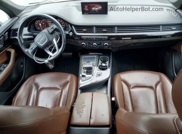 WA1LAAF70HD013396 2017 AUDI Q7 Brown Dashboard view