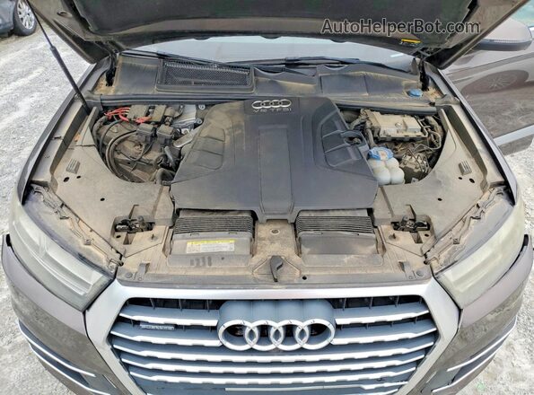 WA1LAAF70HD013396 2017 AUDI Q7 Brown Engine compartment view
