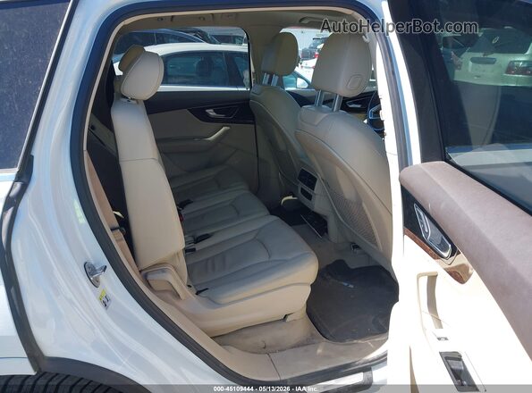 WA1LAAF70HD022924 2017 AUDI Q7 White 