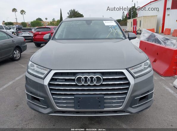 WA1LAAF70JD002906 2018 AUDI Q7 Gray Front view