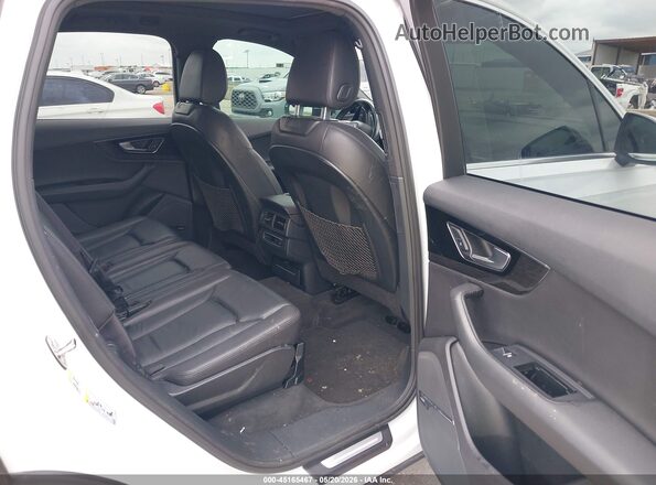 WA1LAAF71HD056435 2017 AUDI Q7 White VIN կոդի պիտակի տեսք