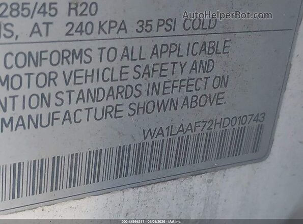 WA1LAAF72HD010743 2017 AUDI Q7 White Engine compartment view