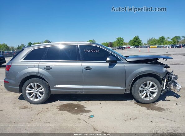 WA1LAAF72JD025720 2018 AUDI Q7 Gray 360 interior view