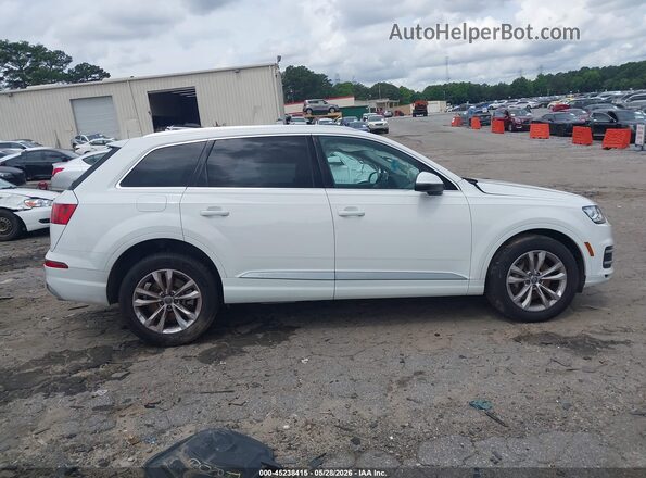 WA1LAAF72JD032960 2018 AUDI Q7 White უკანა სალონის ხედი