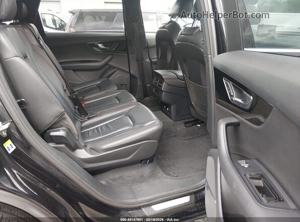 WA1LAAF73JD009333 2018 AUDI Q7 Black 