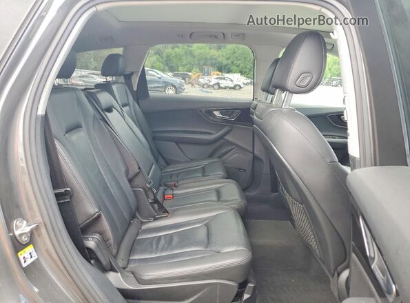 WA1LAAF73JD045538 2018 AUDI Q7 Серый Вид задней части салона
