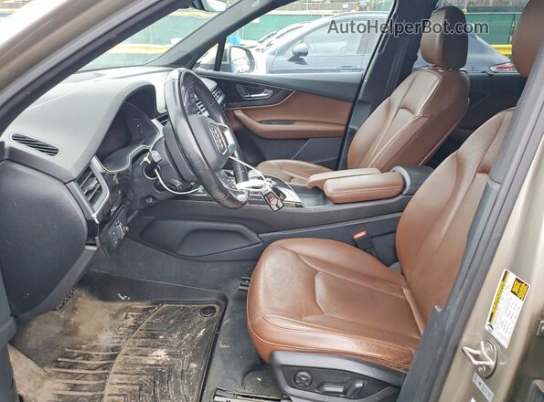WA1LAAF75HD050833 2017 AUDI Q7 Gold Вид салону спереду