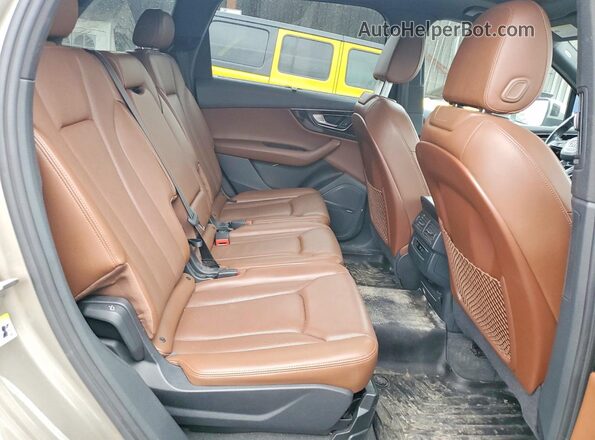 WA1LAAF75HD050833 2017 AUDI Q7 Gold Вид задньої частини салону