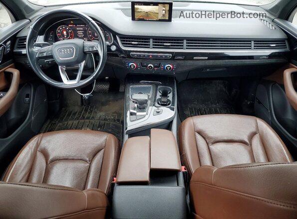 WA1LAAF75HD050833 2017 AUDI Q7 Gold Вид панелі приладів