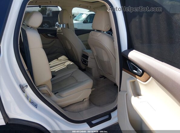 WA1LAAF77HD018319 2017 AUDI Q7 White Vista de la etiqueta del VIN