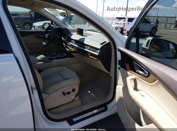 WA1LAAF77HD018319 2017 AUDI Q7 White Vista interior delantera