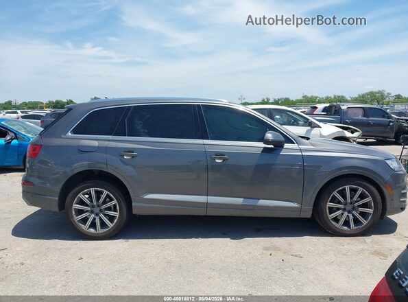 WA1LAAF77KD037217 2019 AUDI Q7 Gray Вид задньої частини салону
