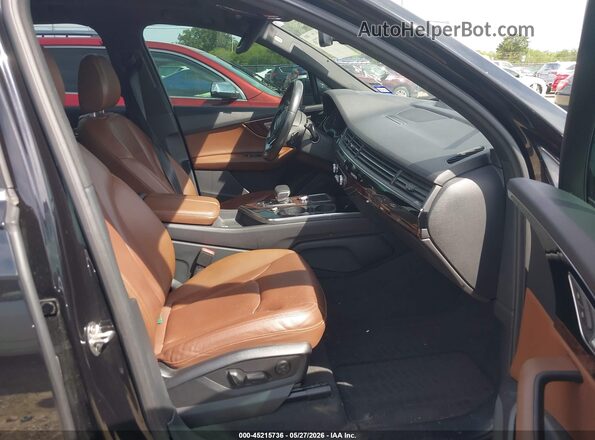 WA1LAAF78KD016537 2019 AUDI Q7 Черный Вид салона спереди