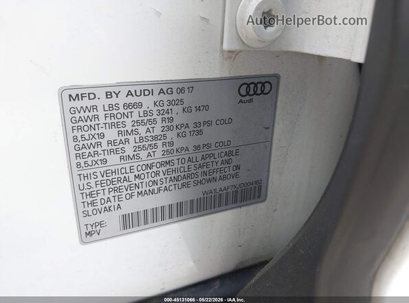WA1LAAF7XJD004162 2018 AUDI Q7 White Engine compartment view