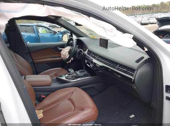 WA1LAAF7XKD010254 2019 AUDI Q7 White 