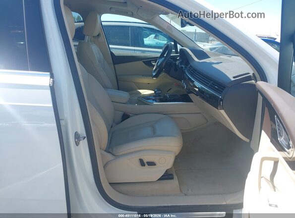 WA1LABF75JD020095 2018 AUDI Q7 White Widok wnętrza z przodu