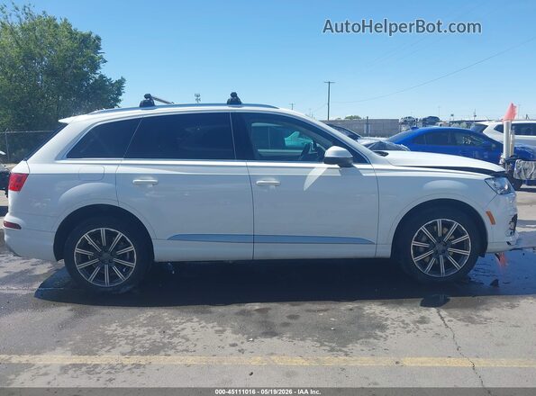 WA1LABF75JD020095 2018 AUDI Q7 White Widok wnętrza z tyłu