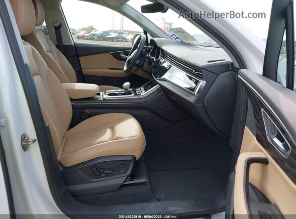 WA1LCBF78PD028534 2023 AUDI Q7 White წინა სალონის ხედი