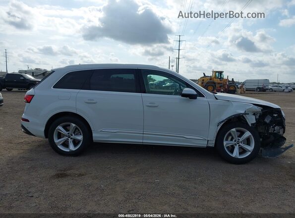 WA1LCBF78PD028534 2023 AUDI Q7 White უკანა სალონის ხედი