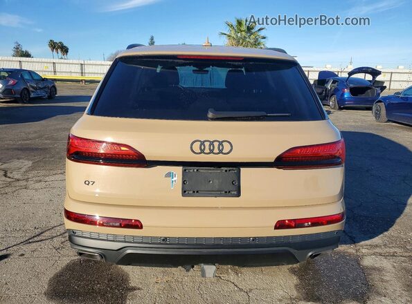 WA1LCBF7XSD007046 2025 AUDI Q7 Tan Հետևի տեսք