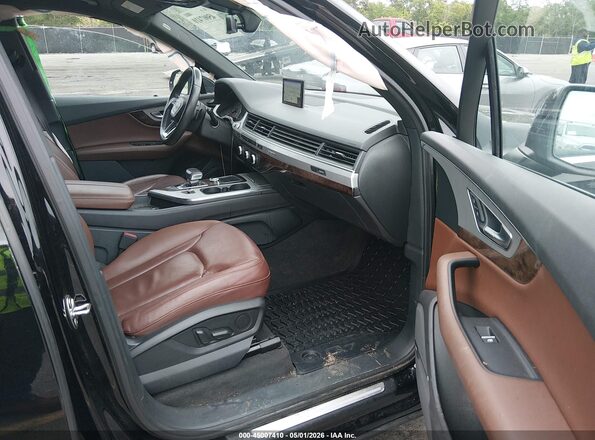 WA1LHAF78JD046342 2018 AUDI Q7 Black Вид салону спереду