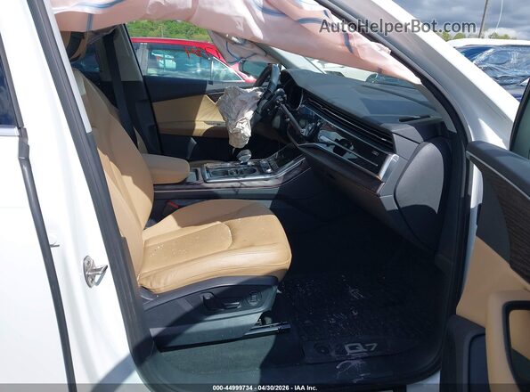 WA1LJAF71MD000666 2021 AUDI Q7 White წინა სალონის ხედი