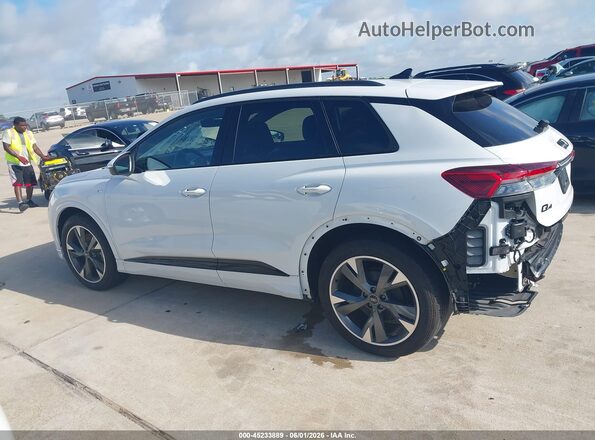 WA1LUBFZ3RP060601 2024 AUDI Q4 White Սալոնի 360 աստիճան տեսք