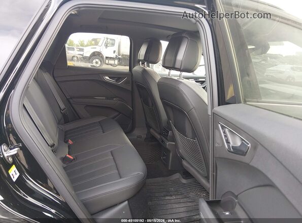 WA1LUBFZ7SP074622 2025 AUDI Q4 Black VIN კოდის სტიკერის ხედი
