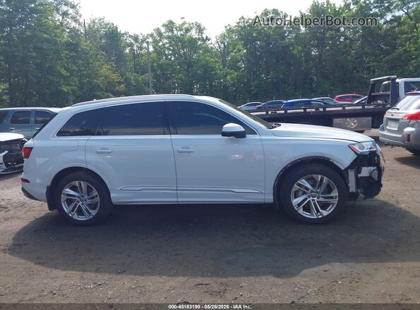 WA1LXAF72MD011884 2021 AUDI Q7 White Вид задньої частини салону