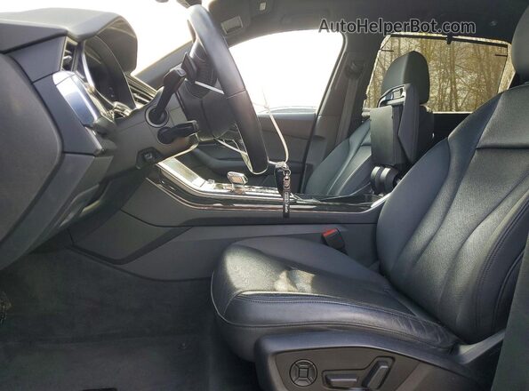 WA1LXAF73LD007115 2020 AUDI Q7 Черный Вид салона спереди