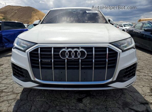 WA1LXAF7XMD013981 2021 AUDI Q7 White Front view