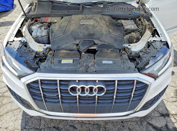 WA1LXAF7XMD013981 2021 AUDI Q7 White Engine compartment view