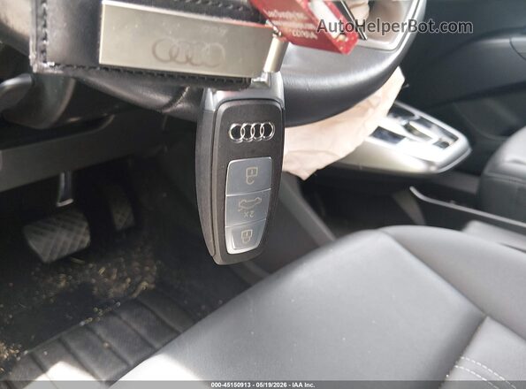 WA1M2BFZ6PP068117 2023 AUDI Q4 Blue Widok deski rozdzielczej